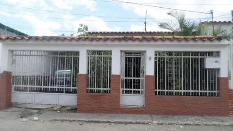 EXCELENTE OPORTUNIDAD DE INVENTIR CASA EN VENTA A EL OESTE DE LA CIUDAD CODFLEX: 178834