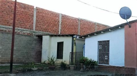 Se Vende Casa en Res. Enmanuel  LPC087