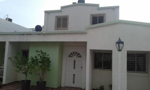 EDWIN ANDRADE Vende Townhouse en Lago Mar Beach Código MLS 176260