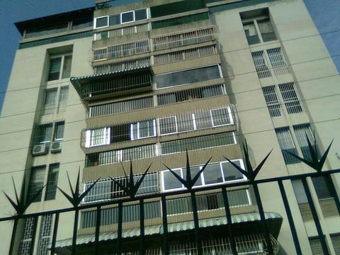 Para vivir en tranquilidad confortable apartamento en plena Avenida O'higgins, Montalban, cerca estación metro La Paz
