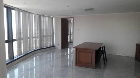 LOCAL COMERCIAL EN ALQUILER 5 DE JULIO  MLS 179826