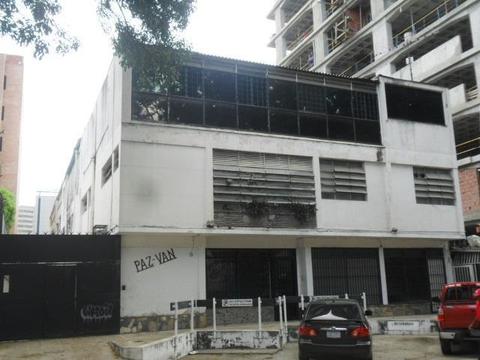 Edificio3 pisos en Las Mercedes Baruta