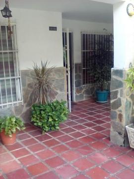 Altavista asesores vende Casa de esquina Urb. la Esmeralda