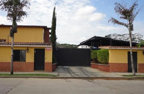 TOWN HOUSE DE 130 MTS EN LA URB. MANANTIAL NAGUANAGUA