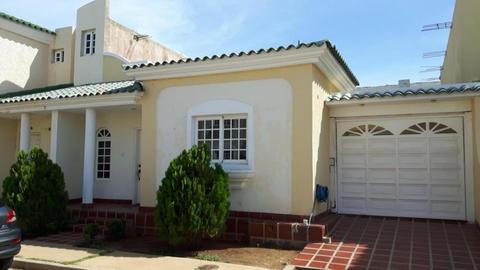 TOWNHOUSE EN VENTA EN MILAGRO NORTE  MLS 17 10731 LUIS MALDONADO TELF 04246600242