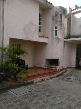 Bello townhouse en Mañongo, Residencias Villas El Encanto