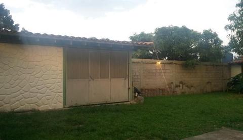 Se Vende Casa Con Terreno en ! Obra Gris, Parque  LPC144