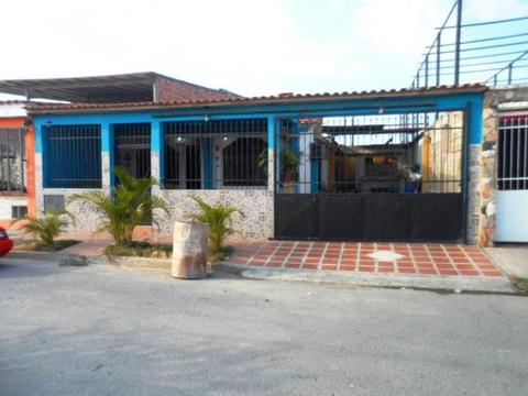 Consolitex Ofrece Segun Cod. Q455 Casa en Villa Alianza