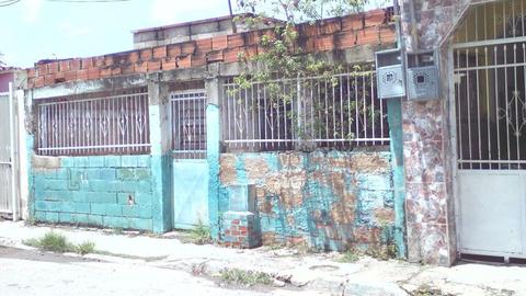 Vendo casa en Federación, acepto vehiculo como parte de pago