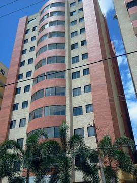 Se Vende Apartamento en Prebo, Res Saraith. CHA685