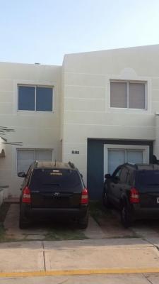 Town House en Terrazas Del Lago I