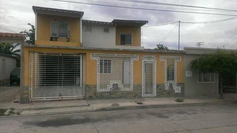 Andrea E de JS Bienes Raices vende casa en Cagua