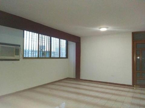 venta apartamento desocupado de tres habtaciones zona noroeste avenida goajira  JOSE ARRAGA 04246898402
