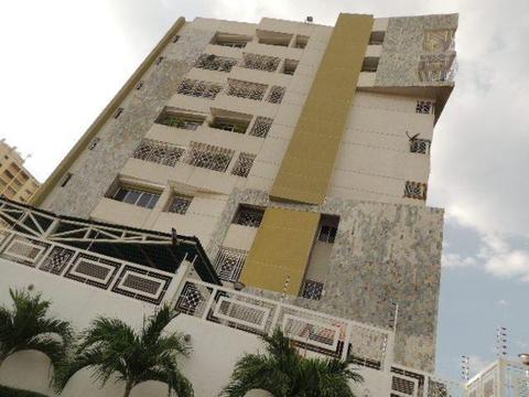 apartamento por funeraria el carmen de dos habitaciones en venta listo para habitar  JOSE ARRAGA 04246898402