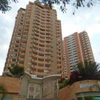 SKY GROUP Vende Apartamento en Las Chimeneas. 77m. IDA398