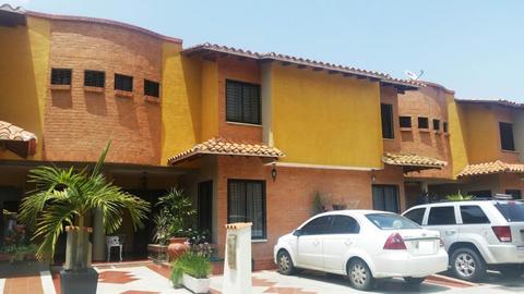 Townhouse en Venta Tzas De  Estado  RentAHouse Codflex 179568