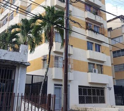 Oportunidad ! Apartamento en Av Bolivar Norte