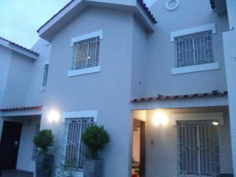 Townhouse en Venta en Avenida Goajira, , VE RAH: 177203