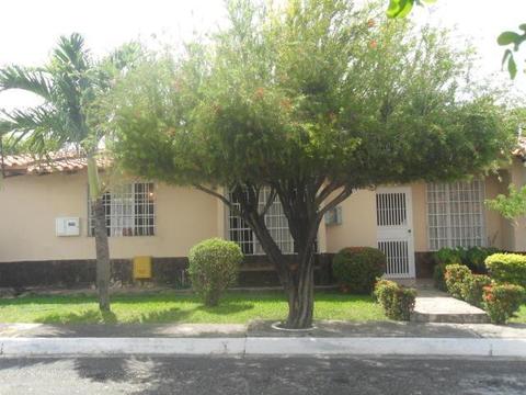 Casa en Venta en Urb. Atapaima, Cabudare, Codigo FLex: 1714608