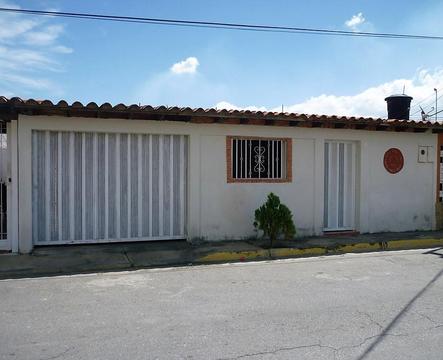 Casa en Venta en San Joaquin de , , VE RAH: 1715740
