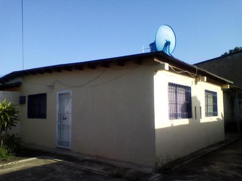 Vendo casa cotoperiz etapa 1 telefono 04123567915