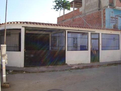Casa en Venta en Los Mangos, , VE RAH: 1837