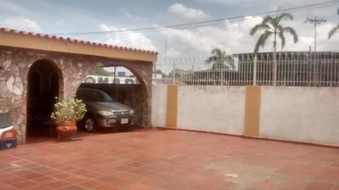 CASA EN VENTA EN LA COROMOTO