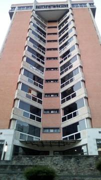 SE VENDE APTO EN LA TRIGALEÑA URB. ATLANTIC HOMES