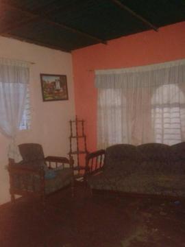 se vende casa mas inf al 04246390221 negociable