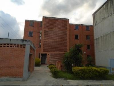 REMAX OFRECE EN VENTA APTO EN