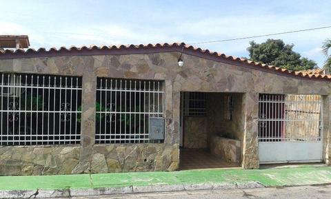 Se Vende casa en Paraparal