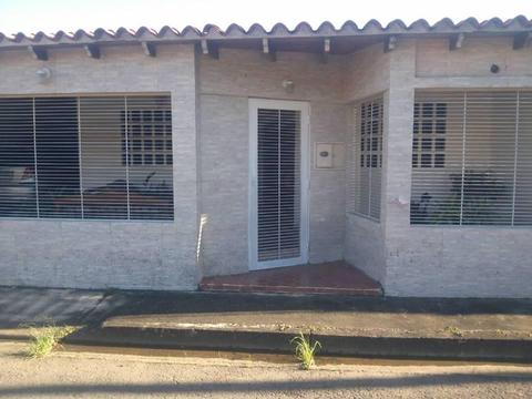 Casa en Urb los Candiles