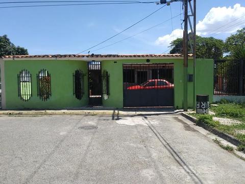 Se vende casa en Santa Cruz urbanizacion Villa Zuika