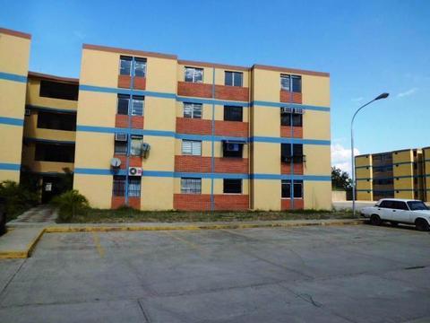 Apartamentos En Venta Roraima Paraparal  183620