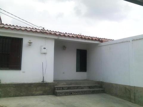 Casa en Venta en Urb. El Amaner, Sector El Placer. Cabudare. Codigo Flex: 182741