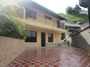 MLS1611452 Casa en venta , Los Robles. OSCAR AUGUSTO ILLARRAMENDI 04243432988