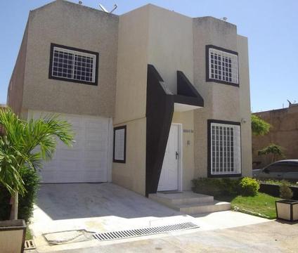 TOWNHOUSE EN VENTA MLS 18 1812 SECTOR EL PILAR LUIS MALDONADO TELF 04246600242