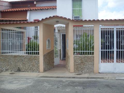 En venta casa en Cagua, Conjunto Residencial Privado