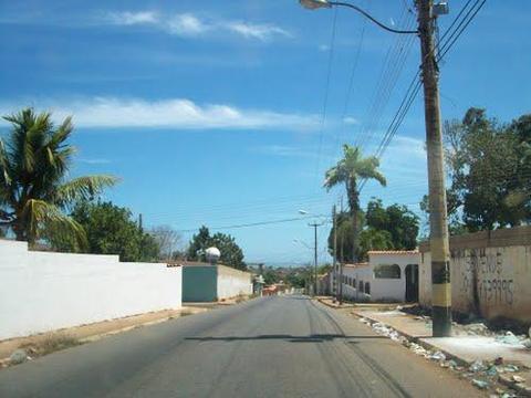 M1. VENDIENDO CASA DE PLATABANDA CON 2HABT MUY CERCA LA AV PEÑALVER