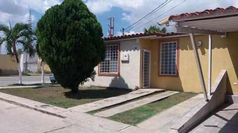 Casa en Venta en Urbanismo Cerrado  wasi_641970 inmueblesbarquisimeto