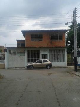 casa en urbanización Romulo Gallegos Maracay Aragua final av fuerzas aereas