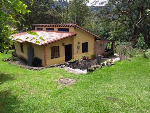 Hermosa Casa en El Valle