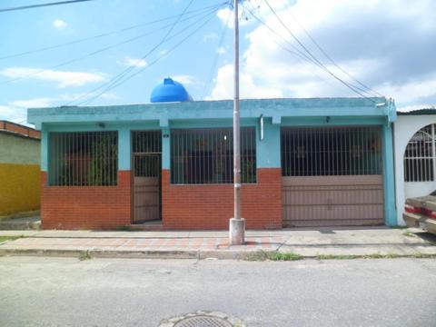 SKY GROUP Vende Confortable Casa en Caña De Azúcar