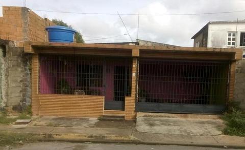 Vendo Casa en Francisco de Miranda. Guaritos V