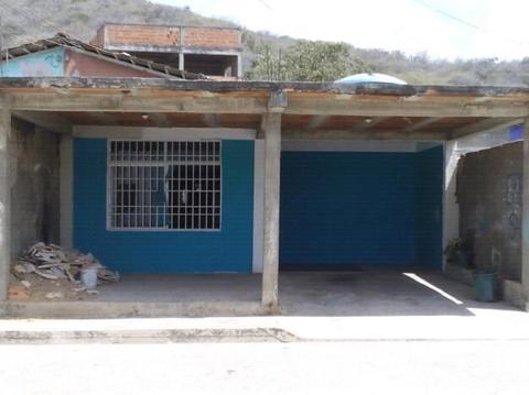 SE VENDE CASA EN CARUPANO HATO ROMAR I