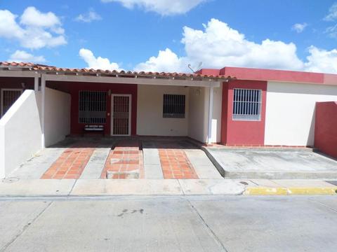 Excelente Casa en Venta en la Ribereña