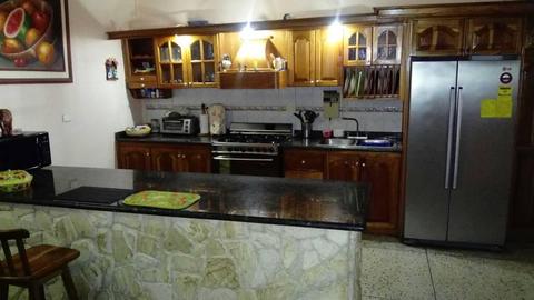 Vendo casa en Sierra Parima