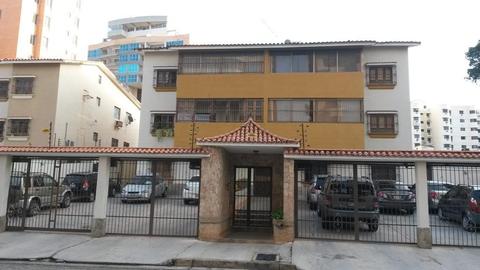 Amplio apartamento en Planta Baja Sabana Larga A1303