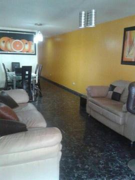 VENDO APARTAMENTO AV. FUERZAS ARMADAS