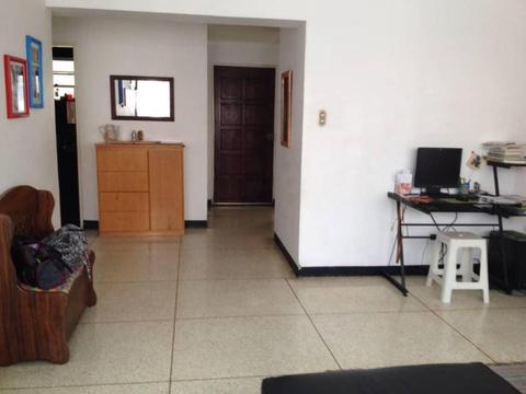 SE REMATA EN CERCA AV FZAS ARMADAS, SAN JOSE APARTAMENTO 2 HABITACIONES, C/EMPOTRADA, LISTO OCUPAR